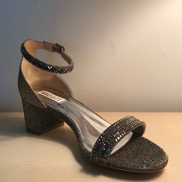 BADGLEY MISCHKA UNNA METALLIC SANDALS 8.5 NWT - Picture 3 of 16